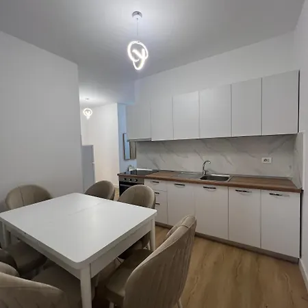 Central Tirana Apartment *