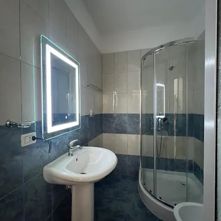 Central Tirana Apartment Apartman